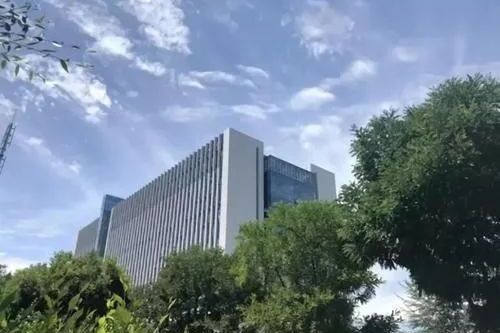 “青海國(guó)投”900億負(fù)債壓頂，15億永續(xù)債被要求分期除本兌付